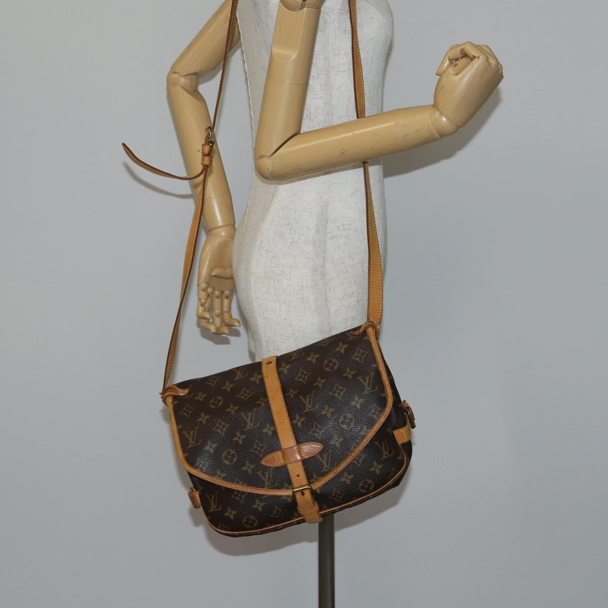 LOUIS VUITTON Monogram Saumur 30 Shoulder Bag M42256 LV Auth 142454