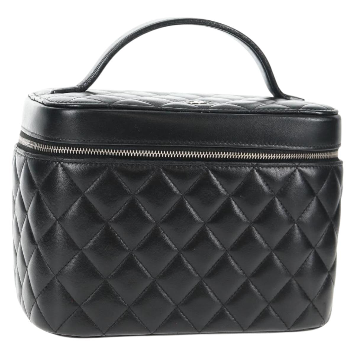 CHANEL Matelasse Vanity Pouch Lamb Skin Black Silver CC Auth 142565M