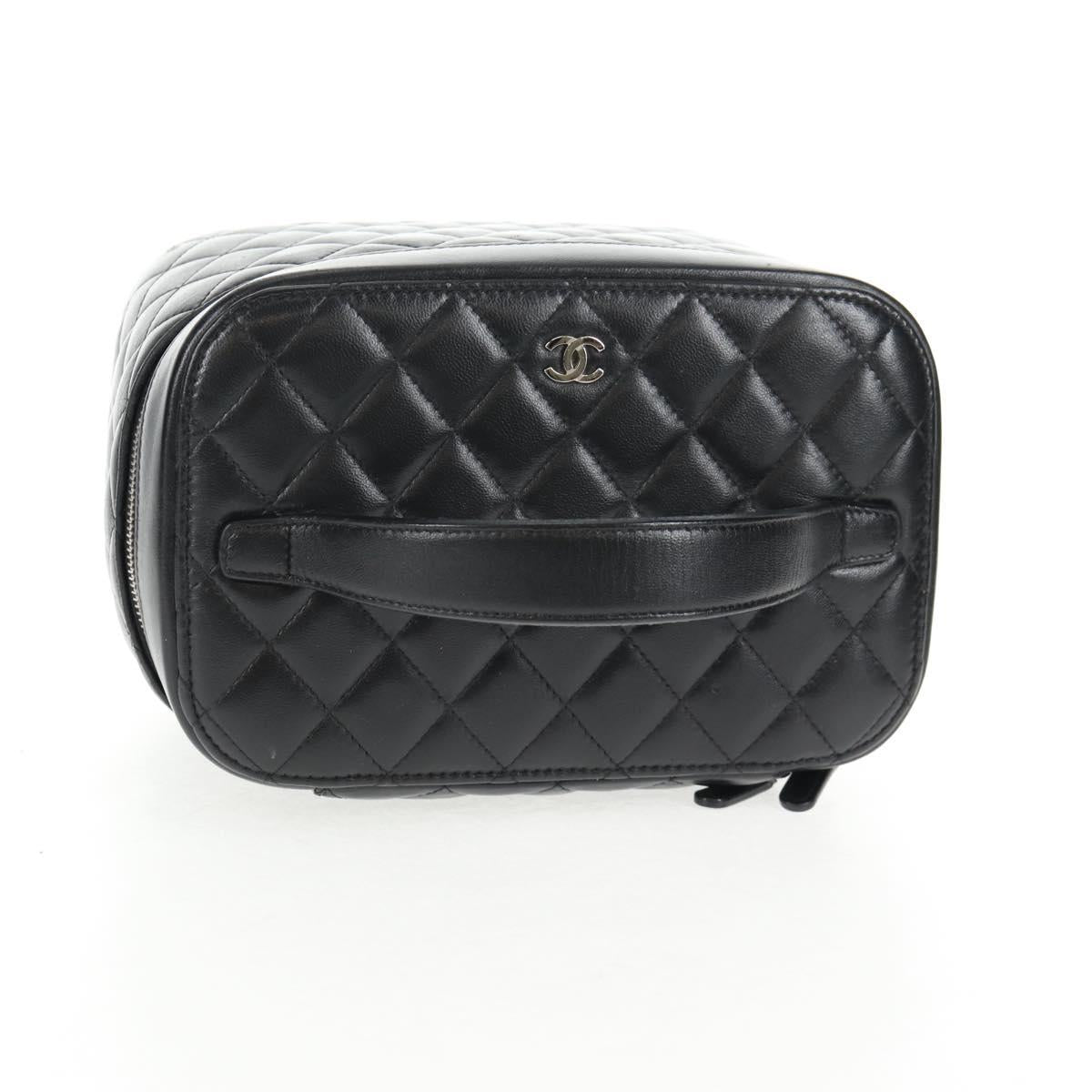 CHANEL Matelasse Vanity Pouch Lamb Skin Black Silver CC Auth 142565M