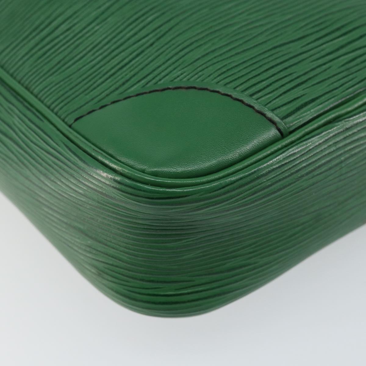 LOUIS VUITTON Epi Danube Shoulder Bag Green M45634 LV Auth 142833