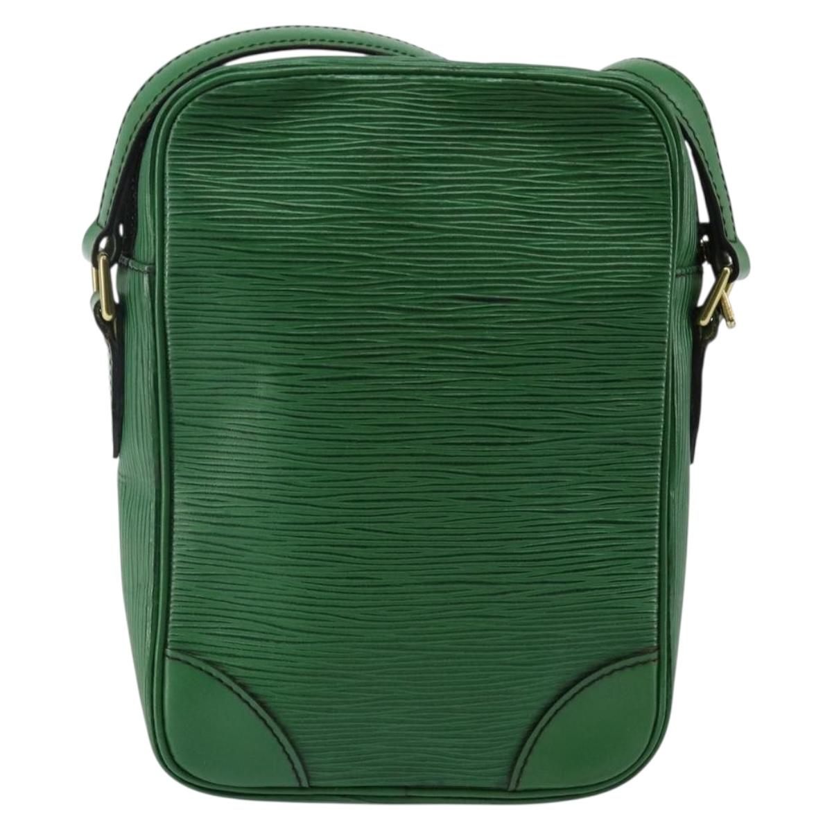 LOUIS VUITTON Epi Danube Shoulder Bag Green M45634 LV Auth 142833