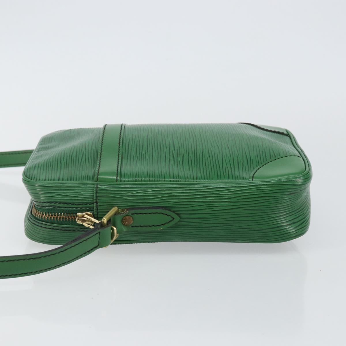 LOUIS VUITTON Epi Danube Shoulder Bag Green M45634 LV Auth 142833