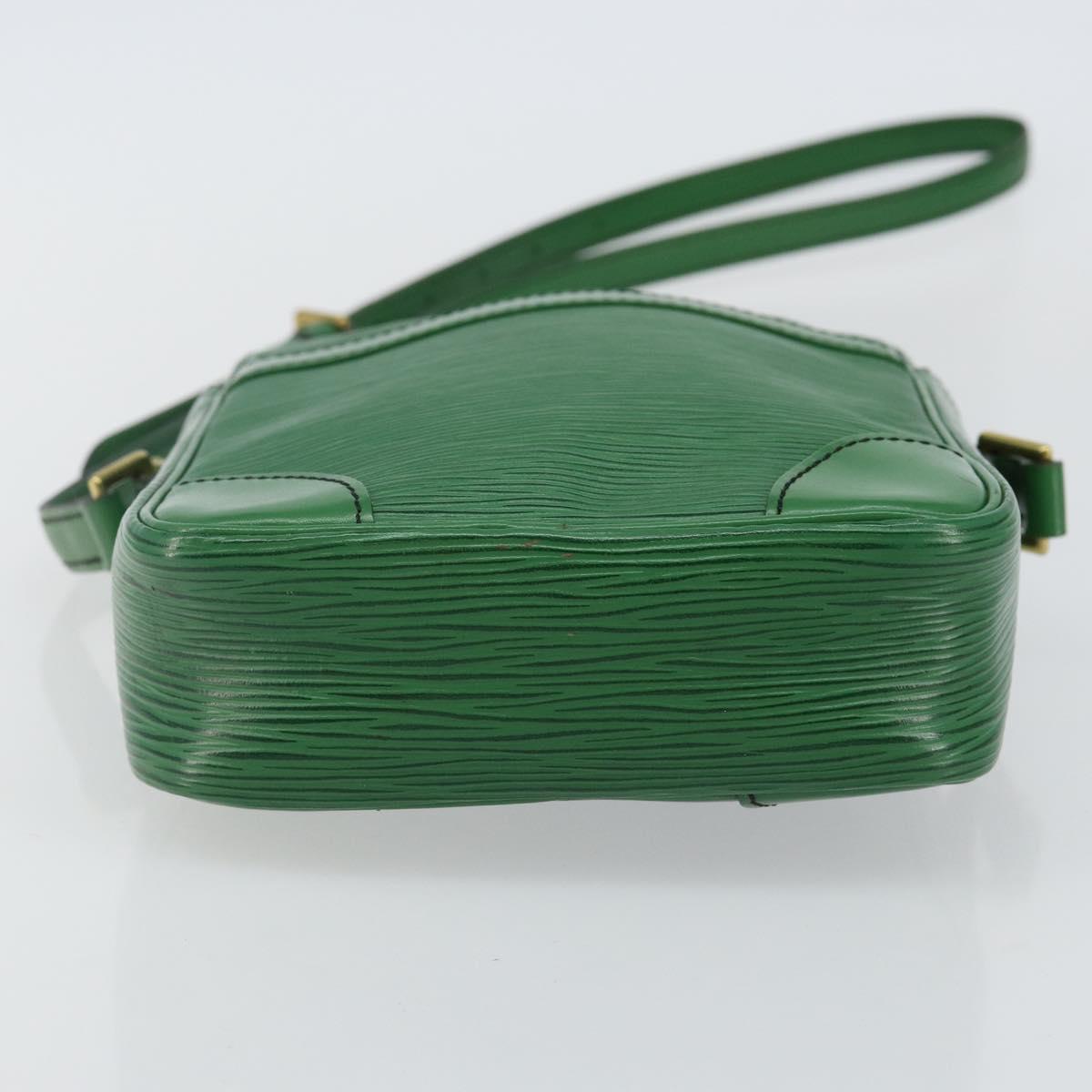 LOUIS VUITTON Epi Danube Shoulder Bag Green M45634 LV Auth 142833