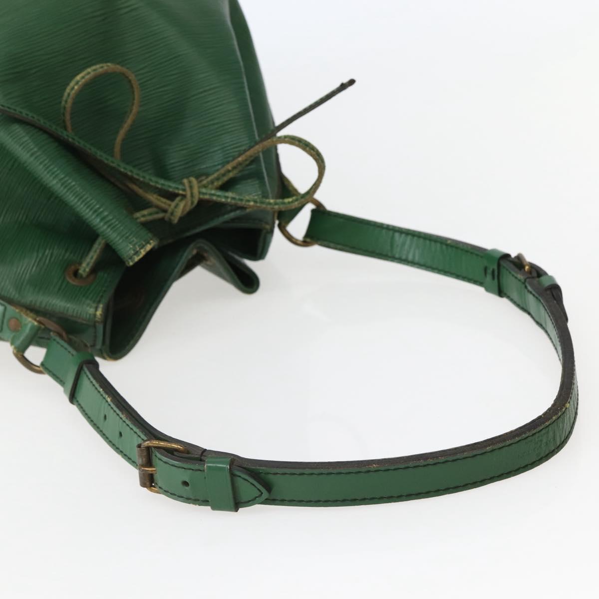 LOUIS VUITTON Epi Noe Shoulder Bag Green M44004 LV Auth 142858