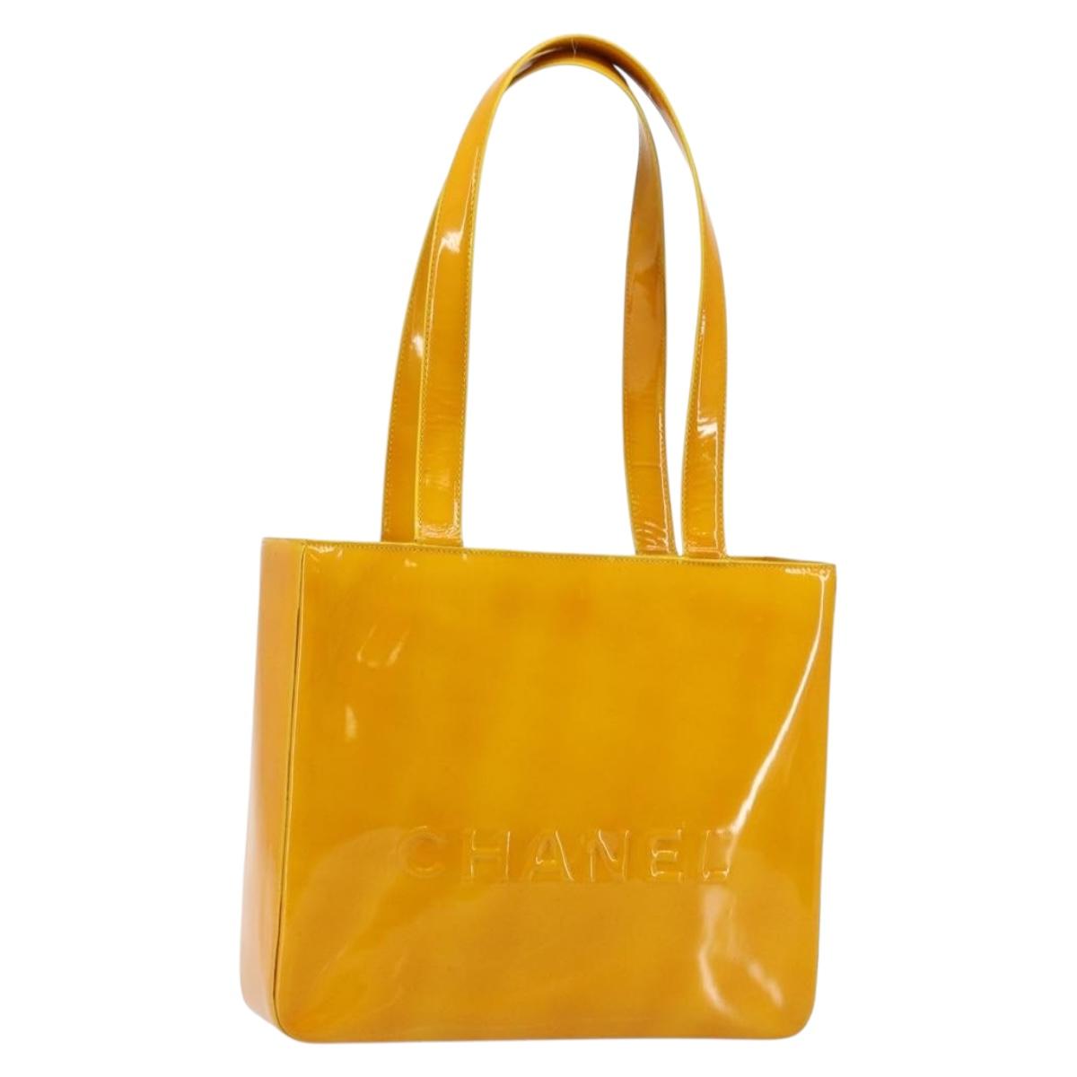 CHANEL Tote Bag Patent leather Yellow Gold CC Auth 142937