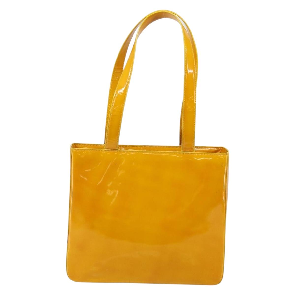 CHANEL Tote Bag Patent leather Yellow Gold CC Auth 142937