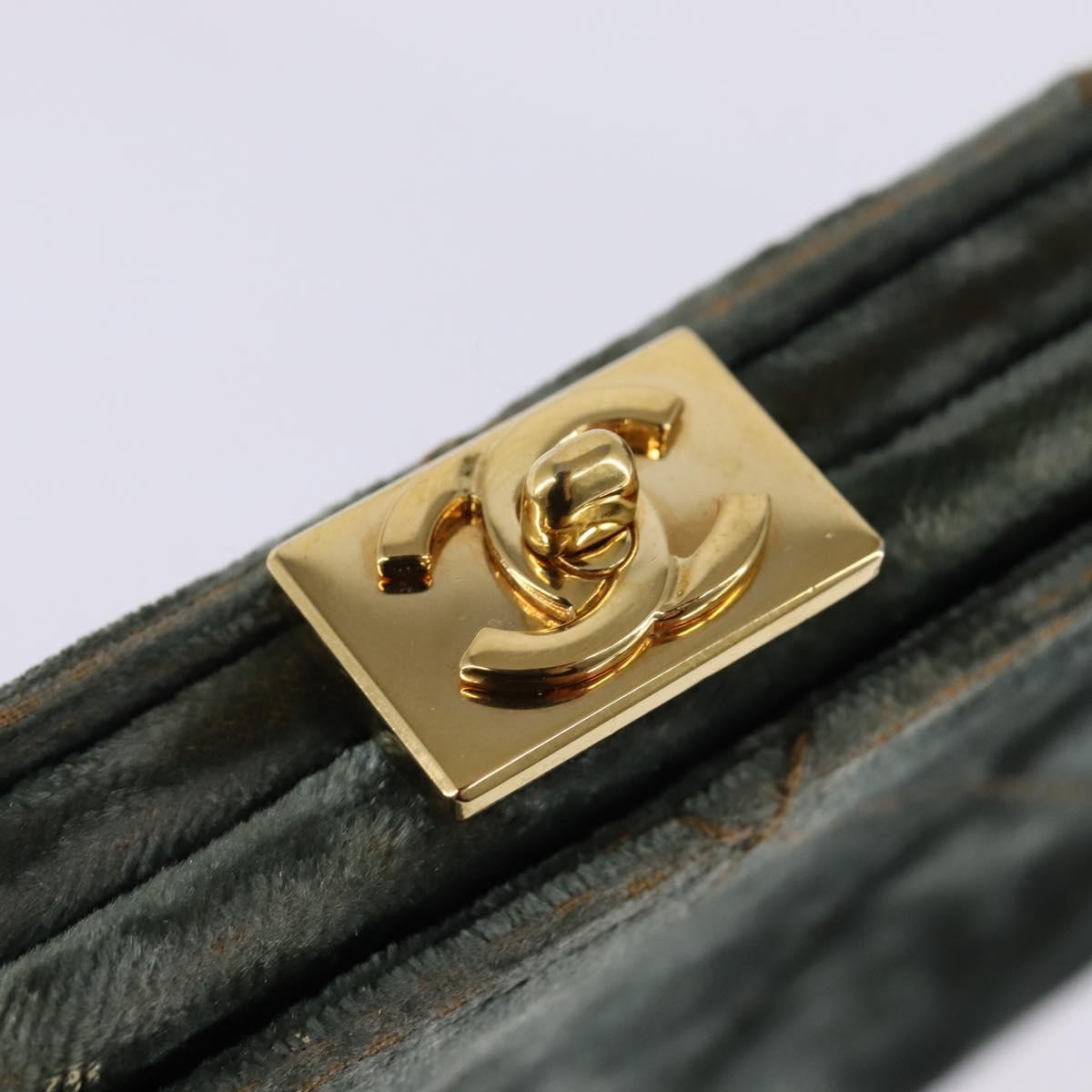 CHANEL Matelasse Clutch Bag Velor Green Gold CC Auth 142939A