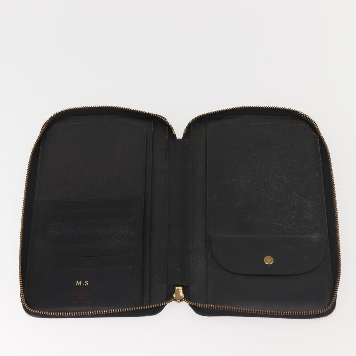 LOUIS VUITTON Epi Poche Escapade Travel Case Black LV Auth 143112