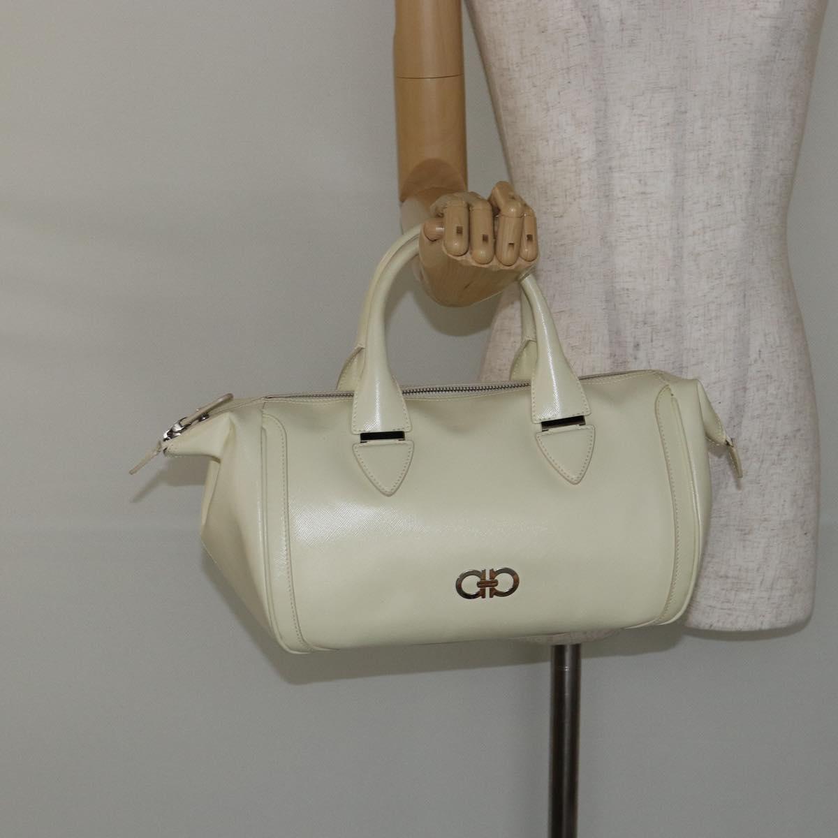 Salvatore Ferragamo Gancini Hand Bag Leather White Silver Auth 143127