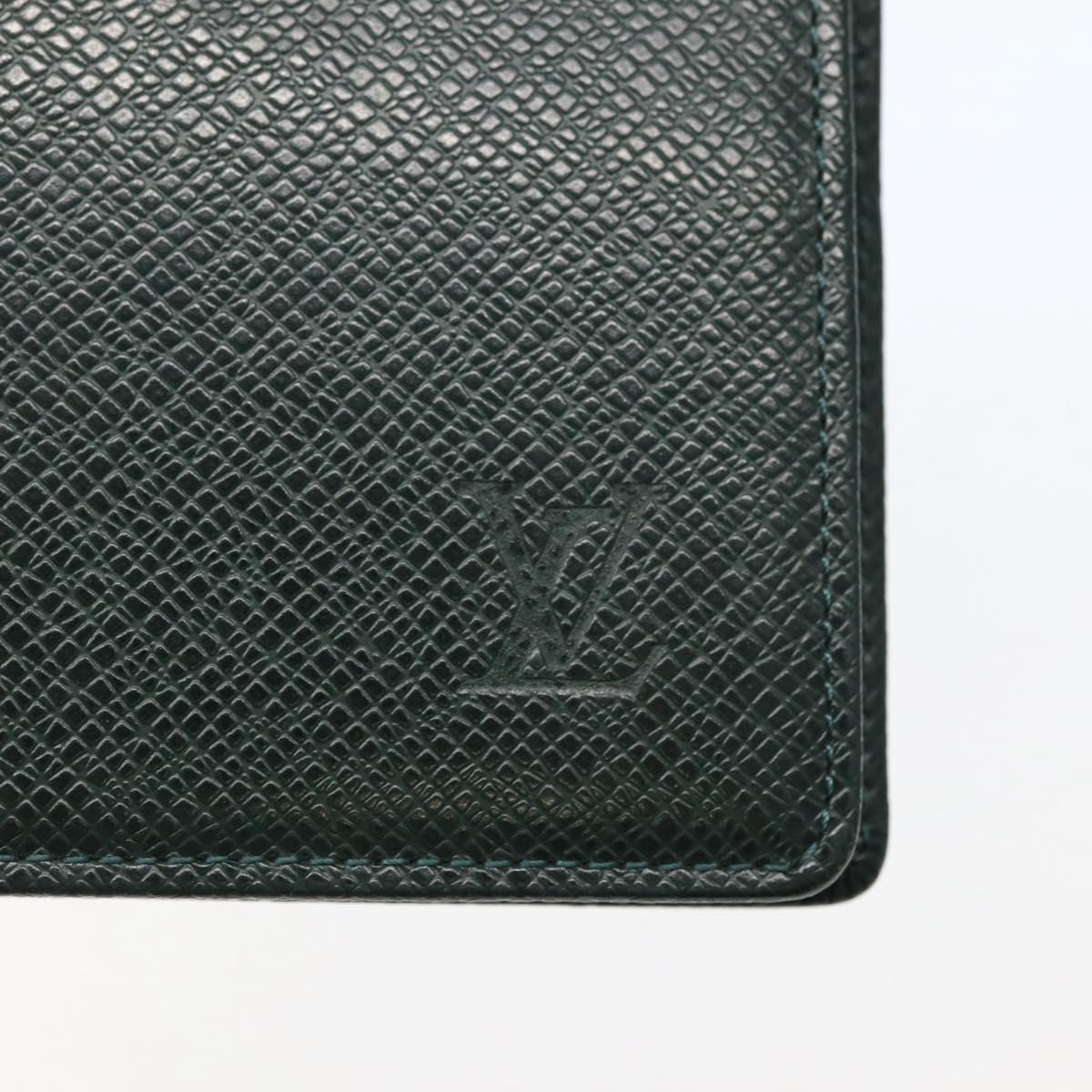 LOUIS VUITTON Taiga Agenda GM Day Planner Cover Epicea R20404 LV Auth 143149