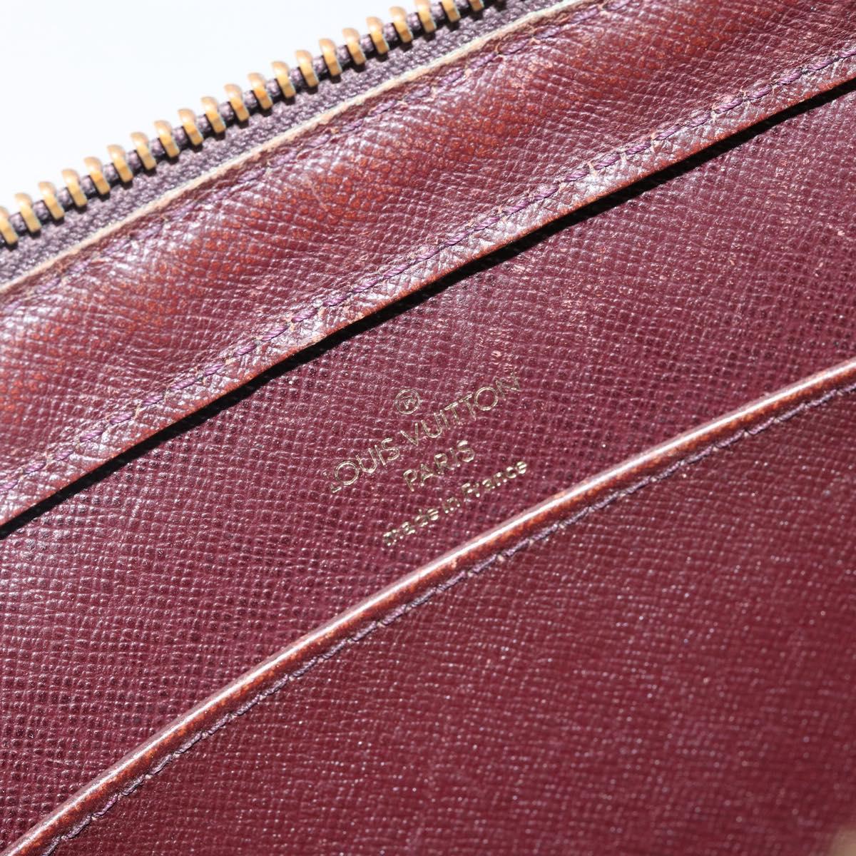 LOUIS VUITTON Taiga Baikal Clutch Bag Acajou M30186 LV Auth 143227