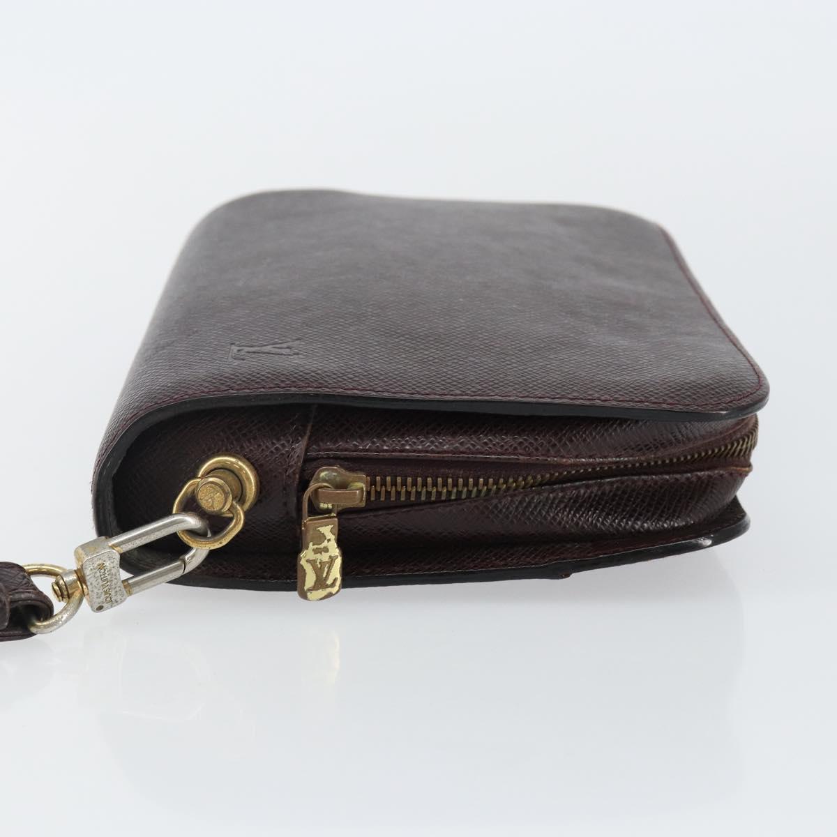 LOUIS VUITTON Taiga Baikal Clutch Bag Acajou M30186 LV Auth 143227