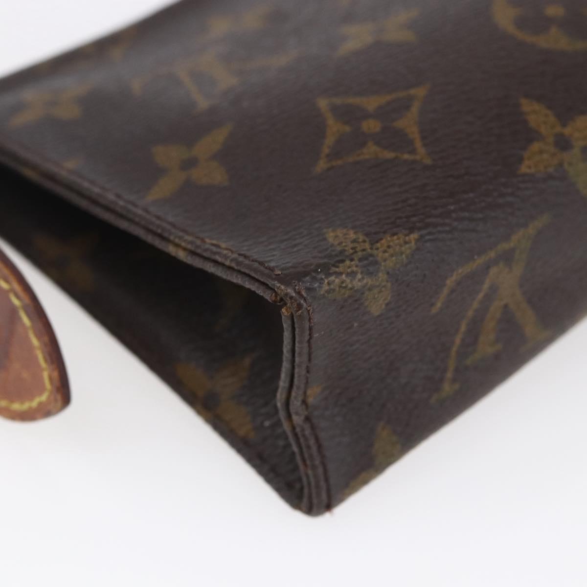LOUIS VUITTON Monogram Poche Toilette 15 Pouch M47546 LV Auth 143411