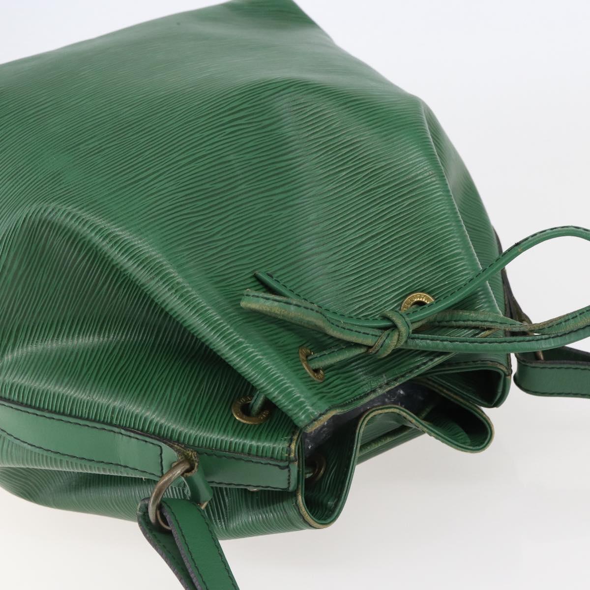 LOUIS VUITTON Epi Petit Noe Shoulder Bag Green M44104 LV Auth 143573