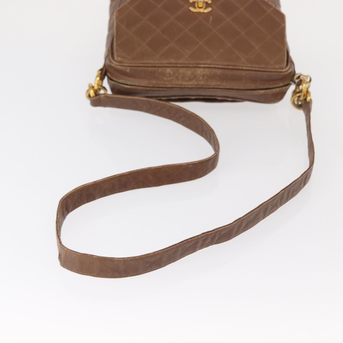 CHANEL Matelasse Shoulder Bag Caviar Skin Brown Gold CC Auth 143676