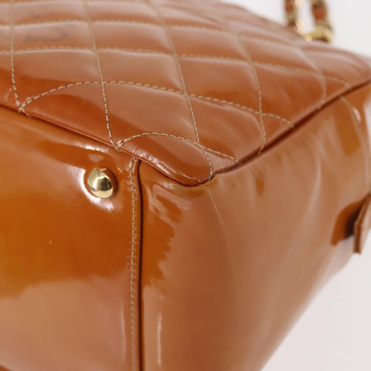 CHANEL Matelasse Chain Shoulder Bag Patent leather Beige Gold CC Auth 143975