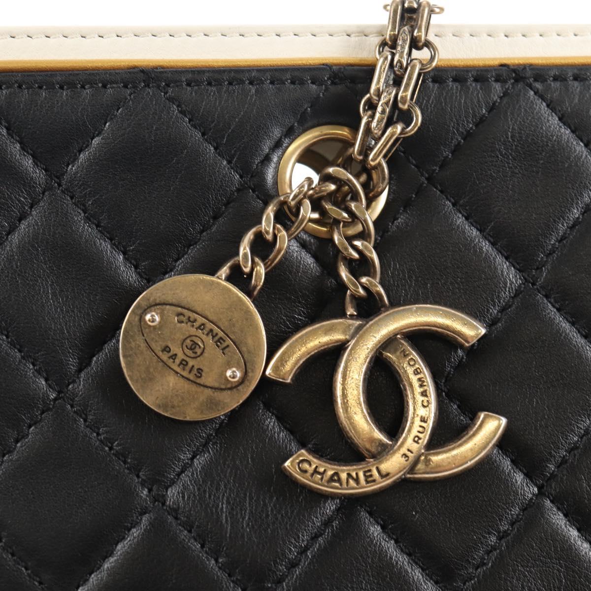 CHANEL Matelasse Chain Shoulder Bag Leather Black CC Auth 143982V