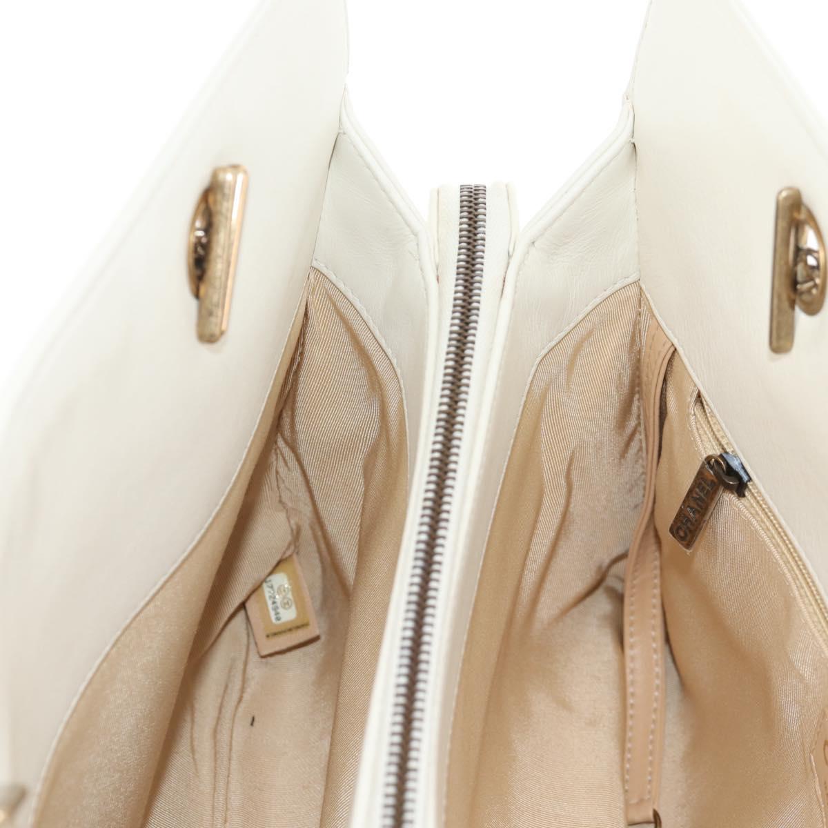 CHANEL Matelasse Chain Shoulder Bag Leather Black CC Auth 143982V