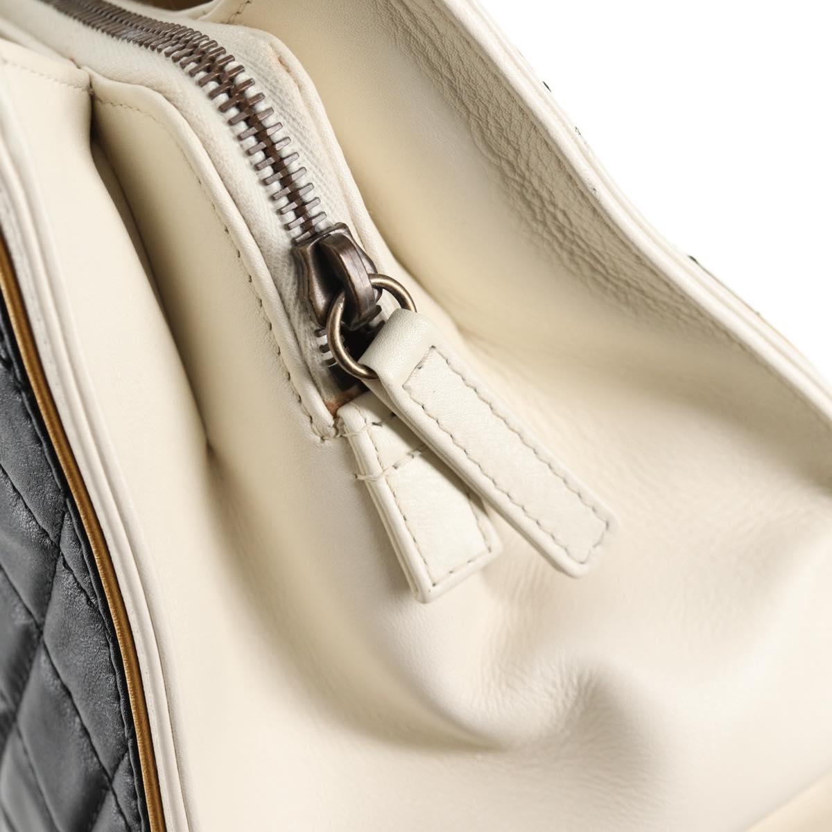 CHANEL Matelasse Chain Shoulder Bag Leather Black CC Auth 143982V