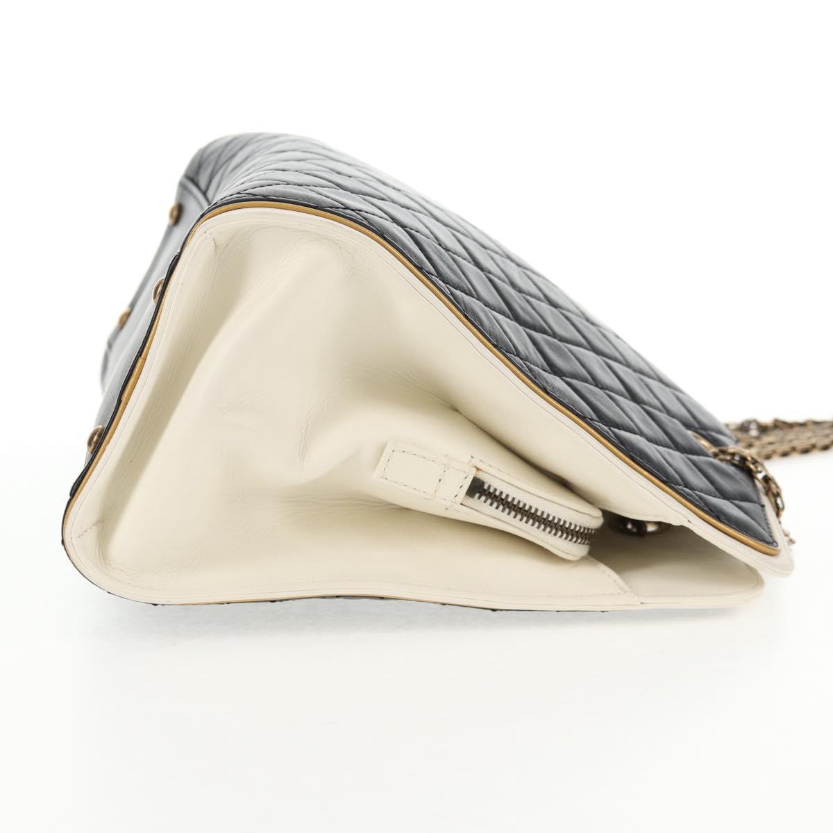 CHANEL Matelasse Chain Shoulder Bag Leather Black CC Auth 143982V