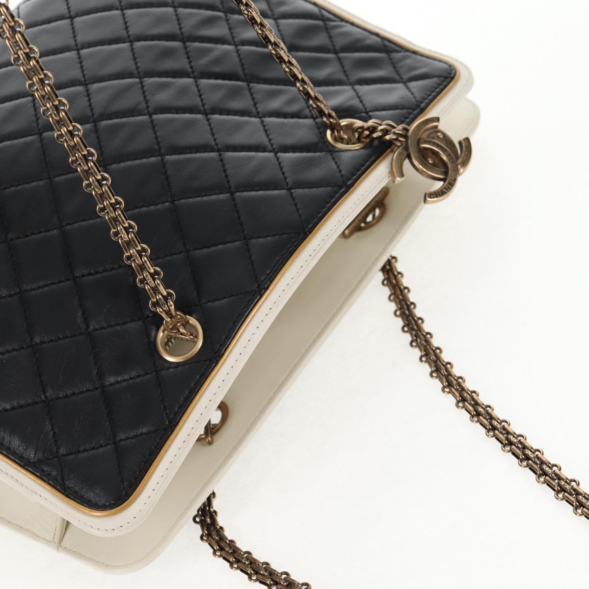 CHANEL Matelasse Chain Shoulder Bag Leather Black CC Auth 143982V