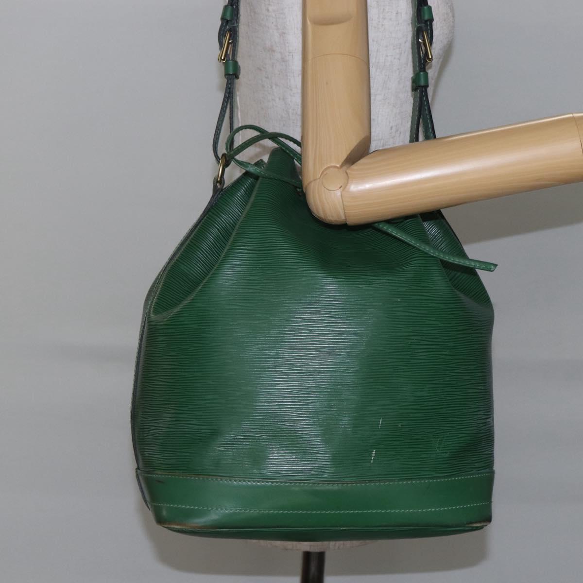 LOUIS VUITTON Epi Noe Shoulder Bag Green M44004 LV Auth 144022