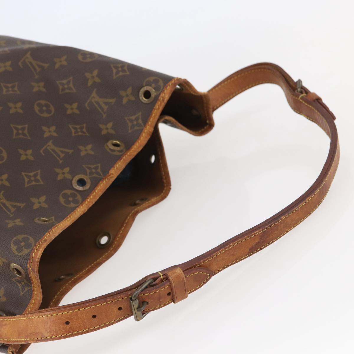 LOUIS VUITTON Monogram Noe Shoulder Bag M42224 LV Auth 144238