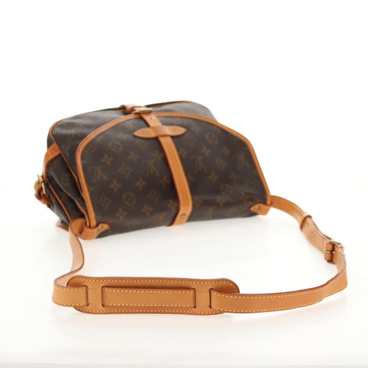 LOUIS VUITTON Monogram Saumur 30 Shoulder Bag M42256 LV Auth 144542V
