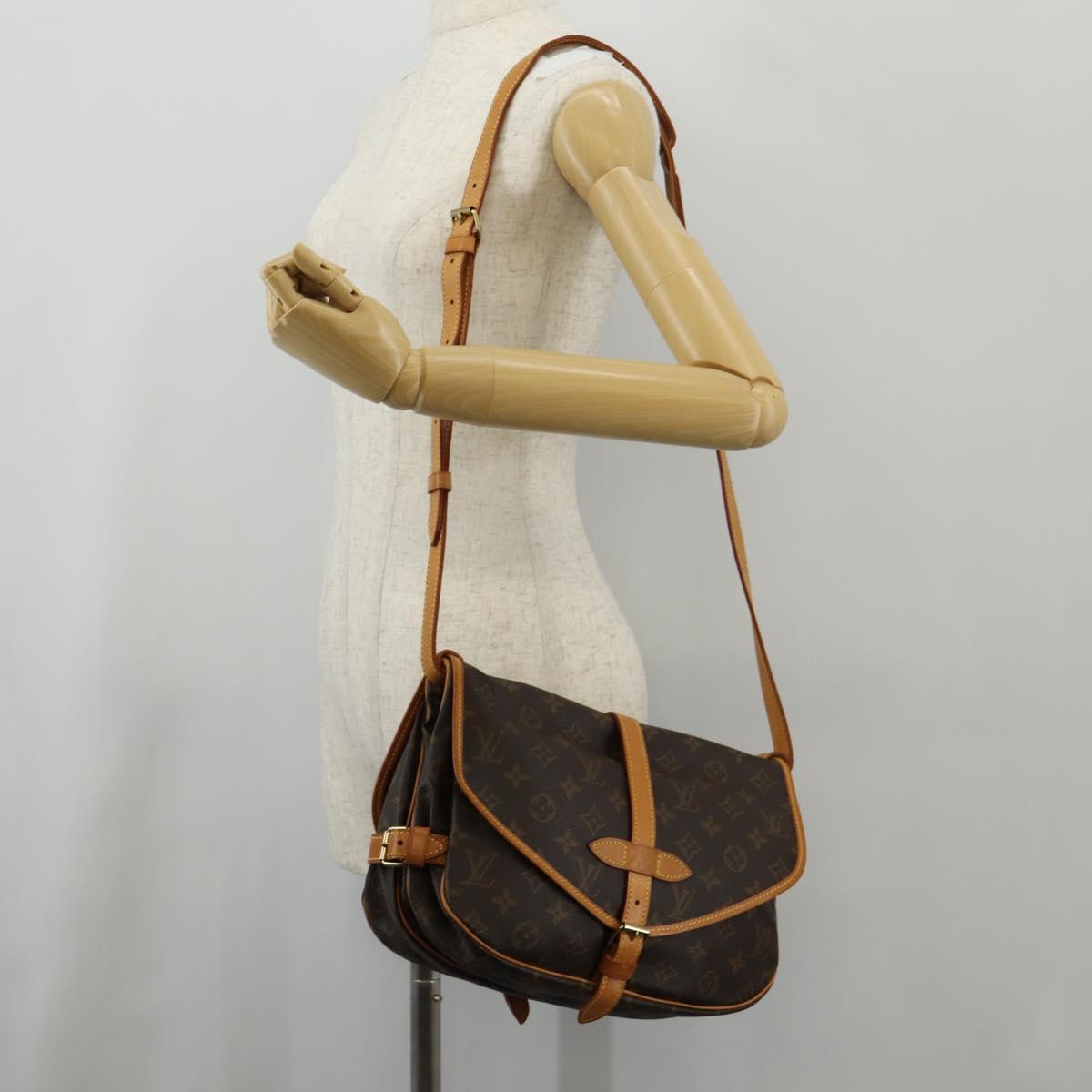 LOUIS VUITTON Monogram Saumur 30 Shoulder Bag M42256 LV Auth 144542A