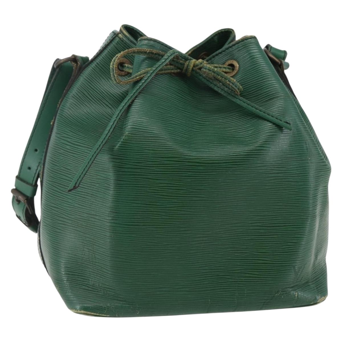 LOUIS VUITTON Epi Petit Noe Shoulder Bag Green M44104 LV Auth 144617