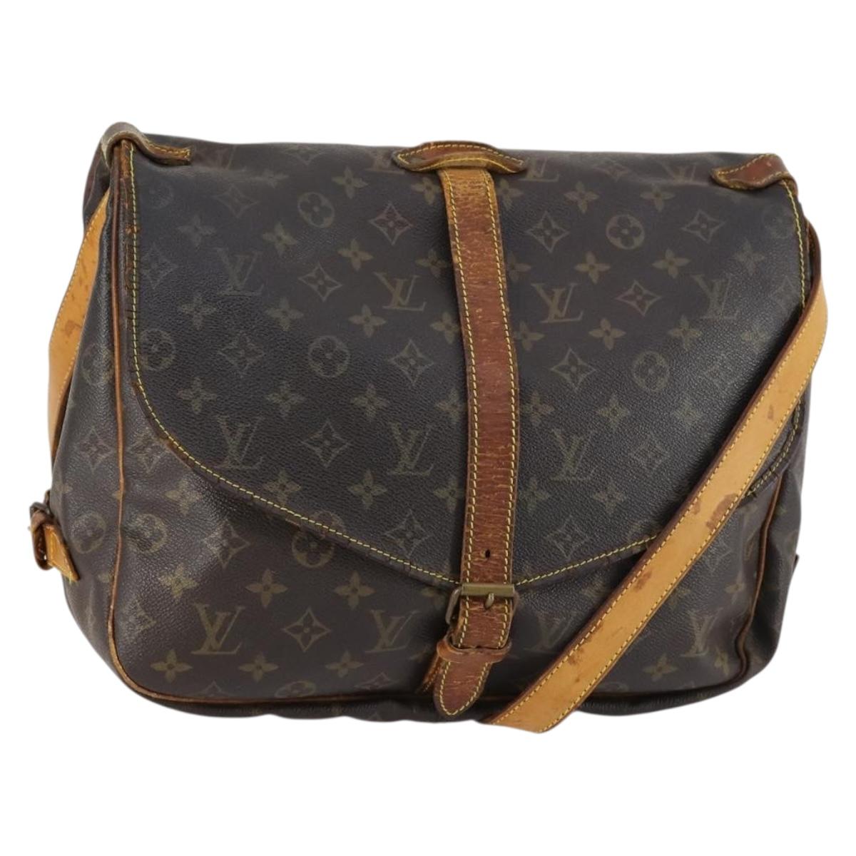 LOUIS VUITTON Monogram Saumur 35 Shoulder Bag M42254 LV Auth 144639