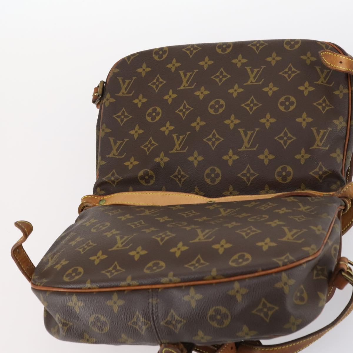 LOUIS VUITTON Monogram Saumur 30 Shoulder Bag M42256 LV Auth 144669