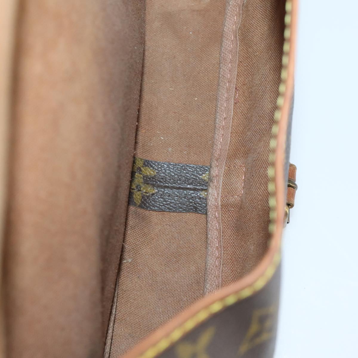 LOUIS VUITTON Monogram Saumur 30 Shoulder Bag M42256 LV Auth 144669