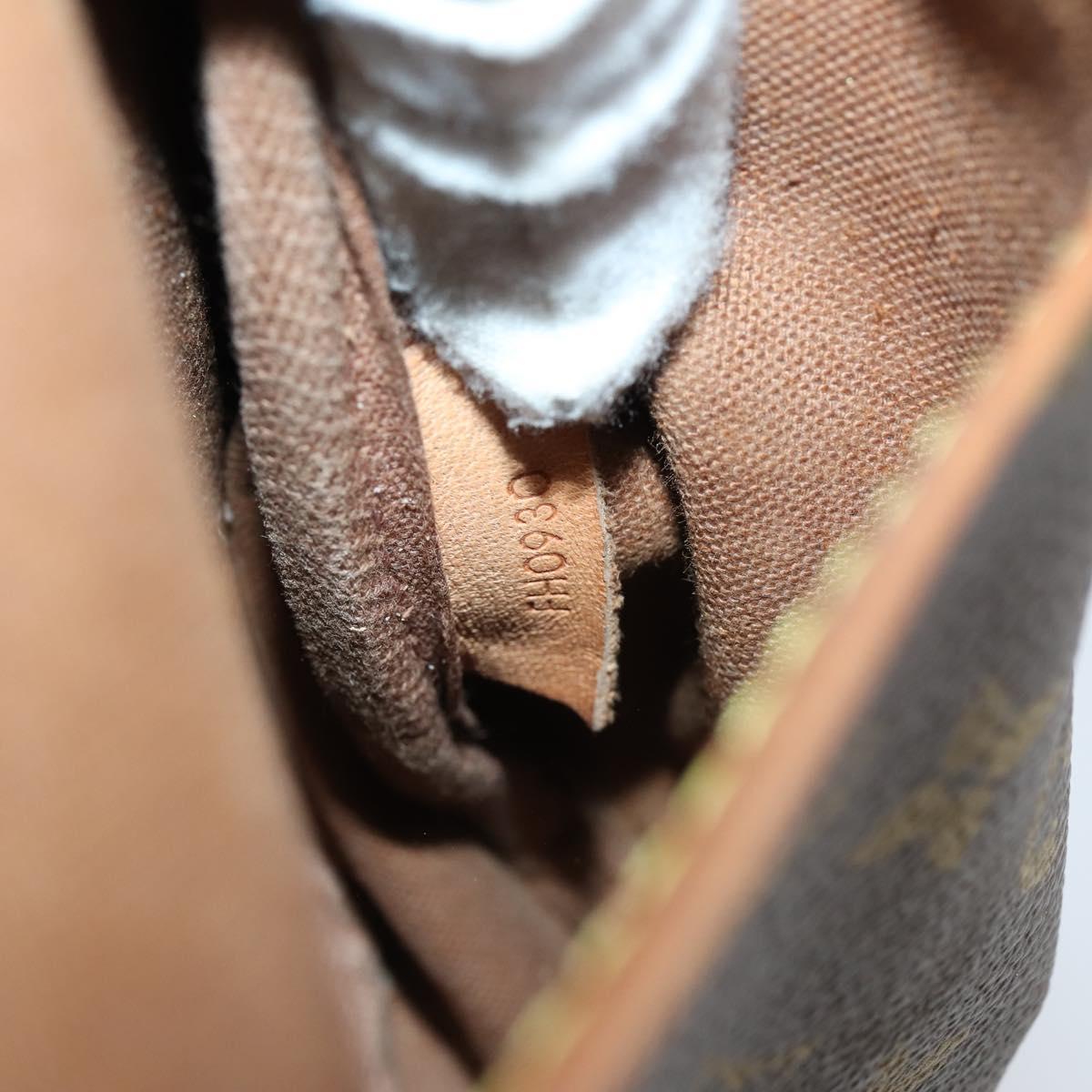 LOUIS VUITTON Monogram Saumur 30 Shoulder Bag M42256 LV Auth 144669