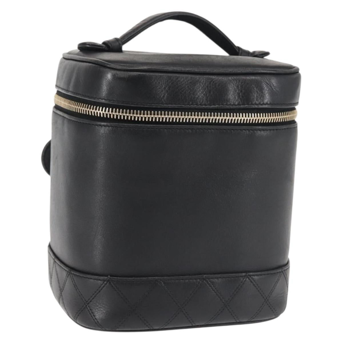 CHANEL Bicolore Vanity Pouch Lamb Skin Black Gold CC Auth 145355