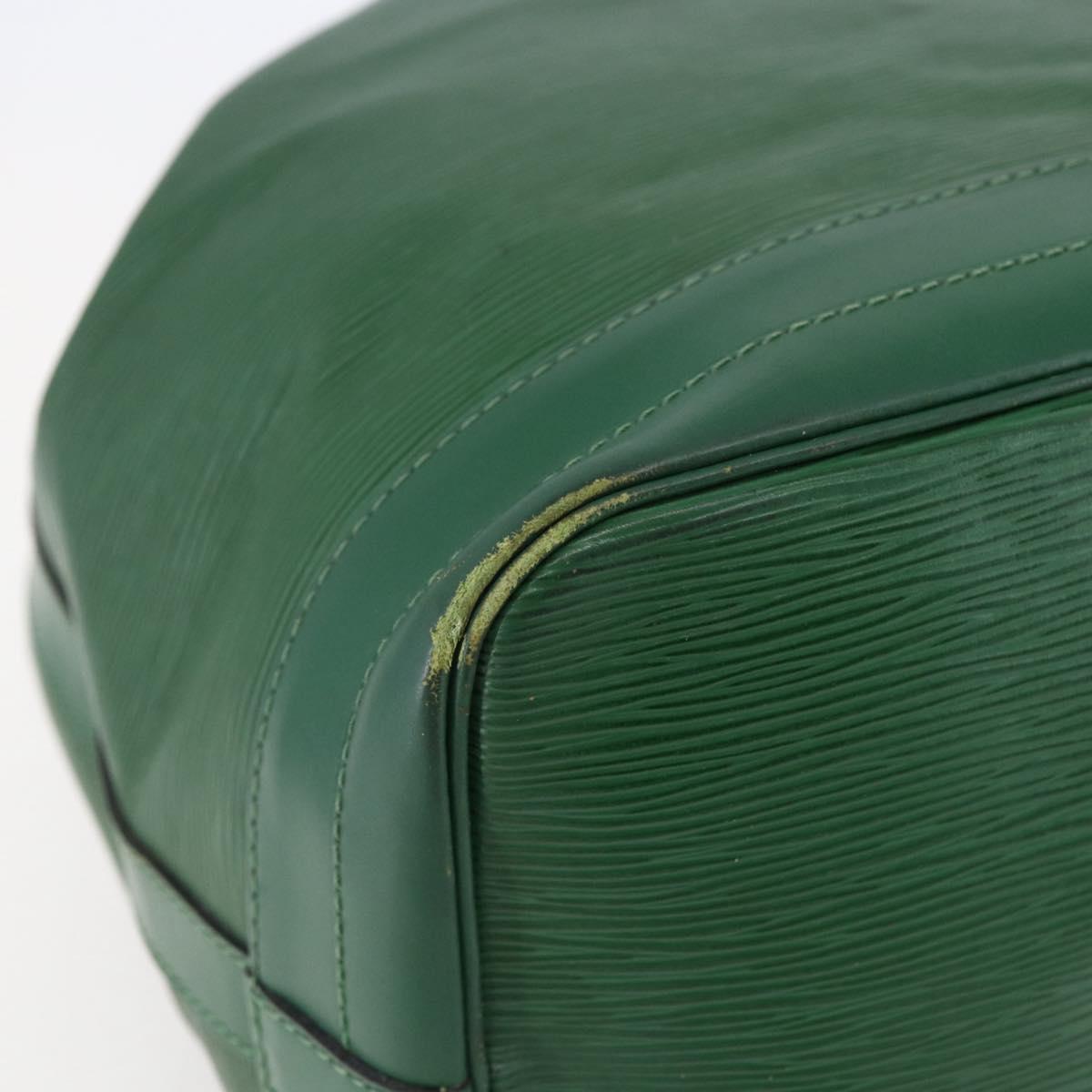 LOUIS VUITTON Epi Noe Shoulder Bag Green M44004 LV Auth 145661