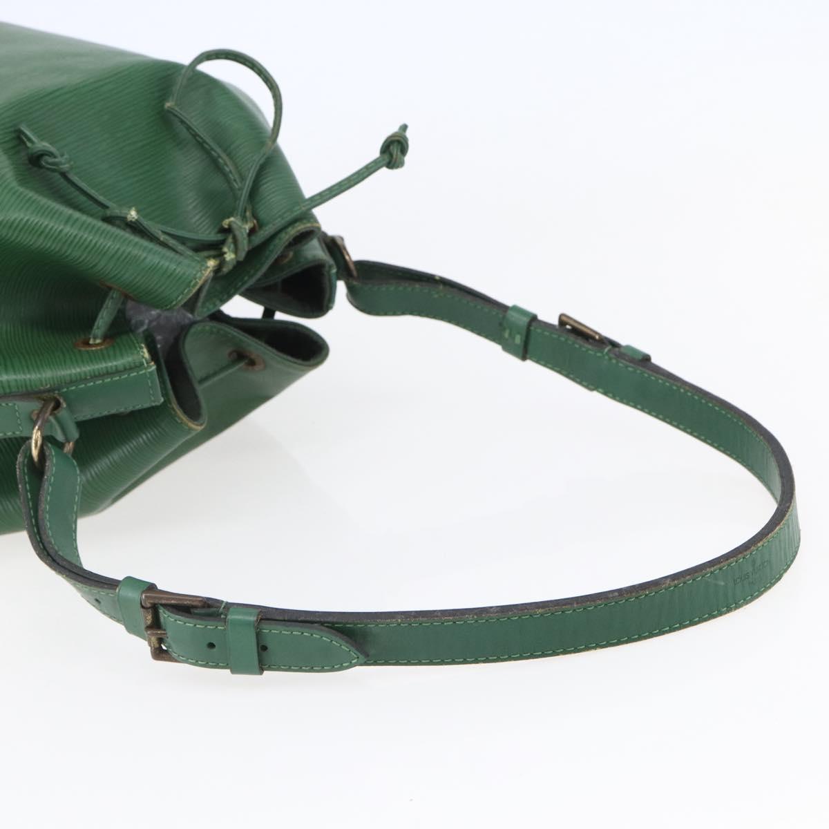 LOUIS VUITTON Epi Noe Shoulder Bag Green M44004 LV Auth 145661