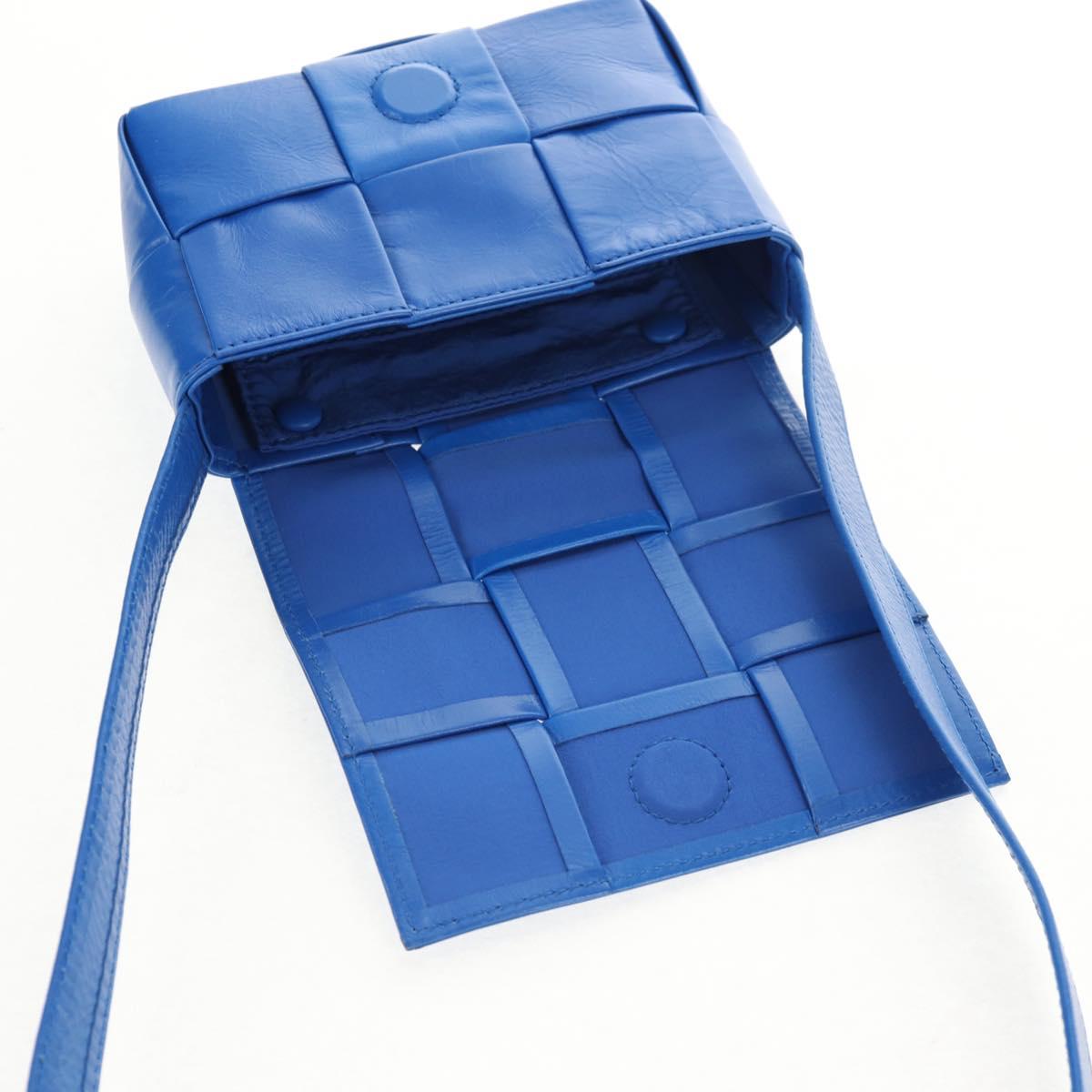 BOTTEGA VENETA MAXI INTRECCIATO Cassette Shoulder Bag Leather Blue Auth 146045V