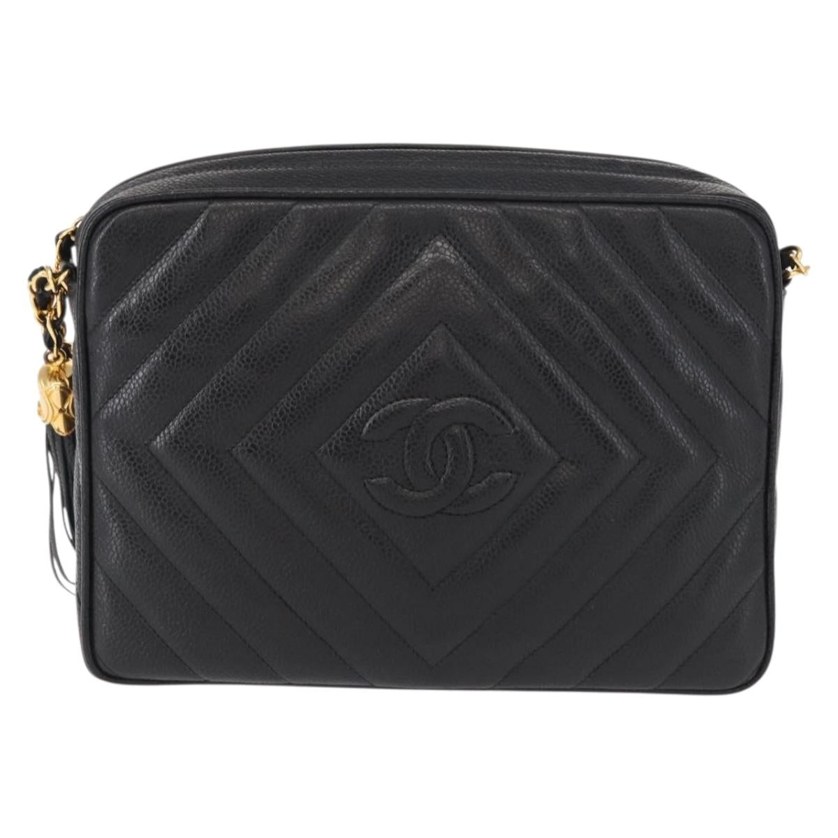 CHANEL Chain V Stitch Shoulder Bag Caviar Skin Black Gold CC Auth 146083AV
