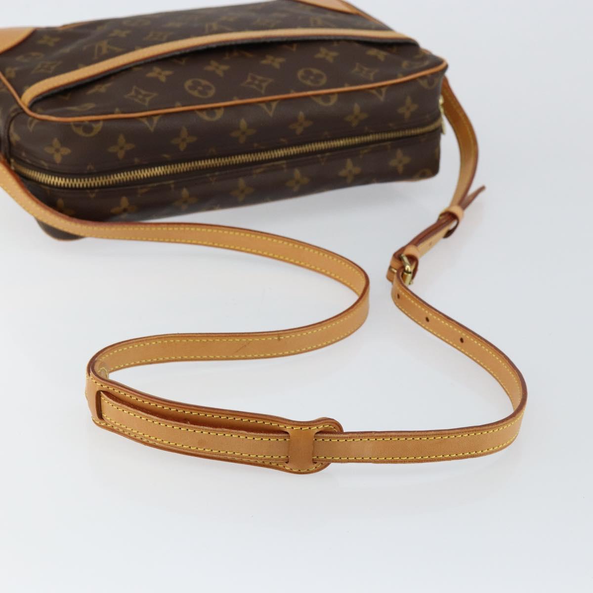 LOUIS VUITTON Monogram Trocadero 30 Shoulder Bag M51272 LV Auth 146117