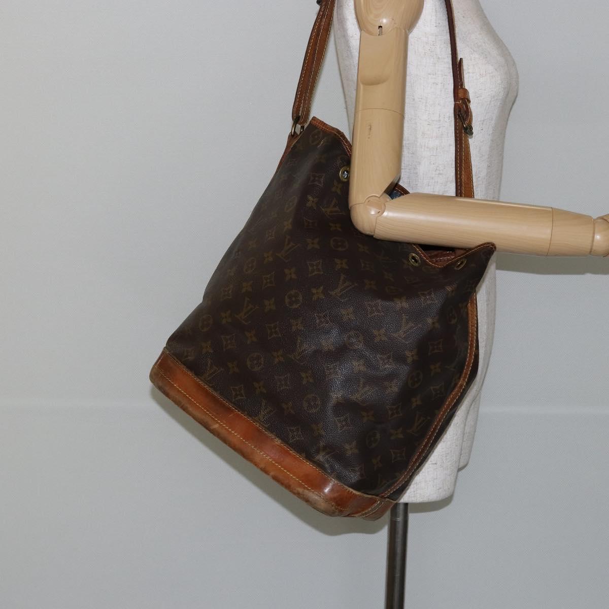 LOUIS VUITTON Monogram Noe Shoulder Bag M42224 LV Auth 146233