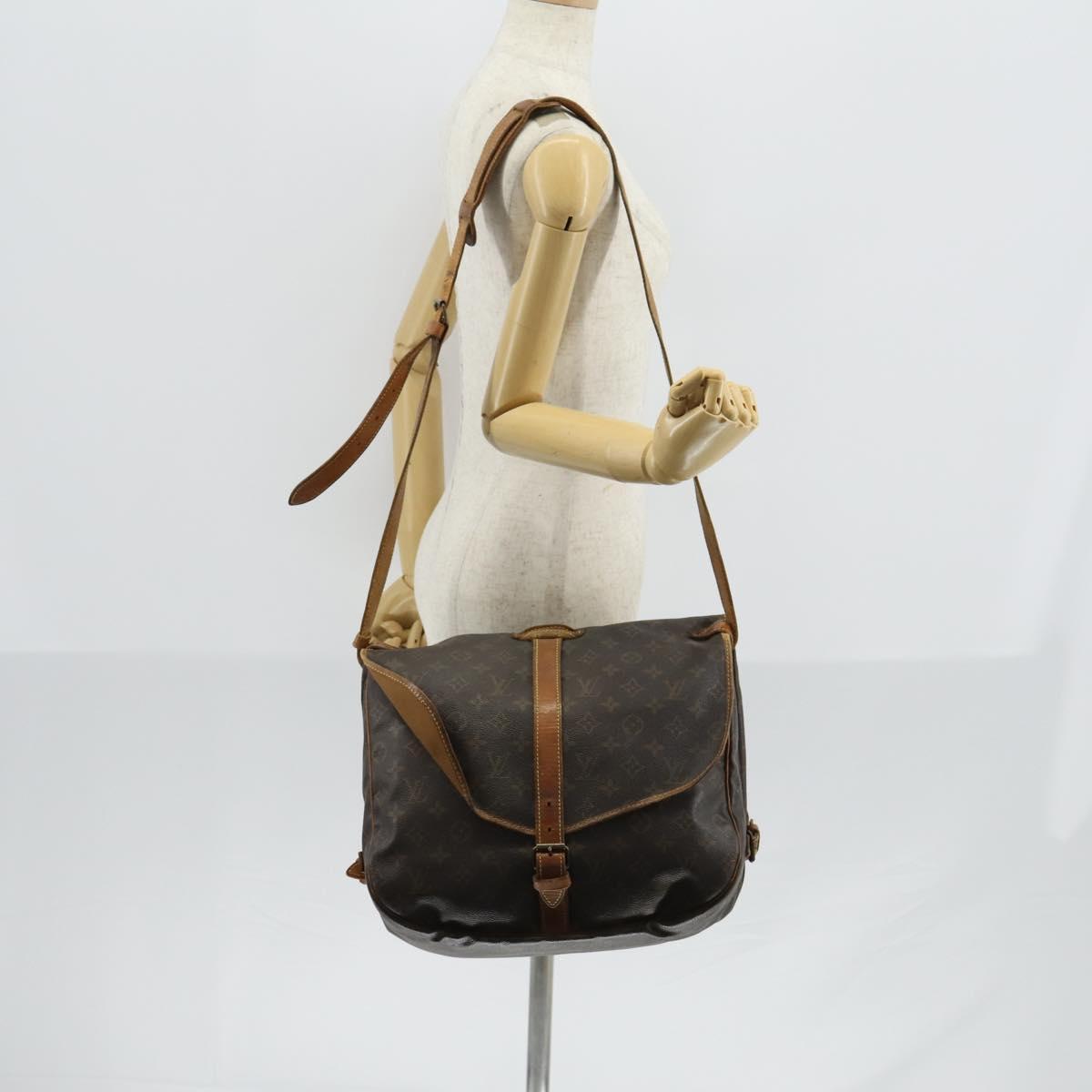 LOUIS VUITTON Monogram Saumur 35 Shoulder Bag M42254 LV Auth 146596