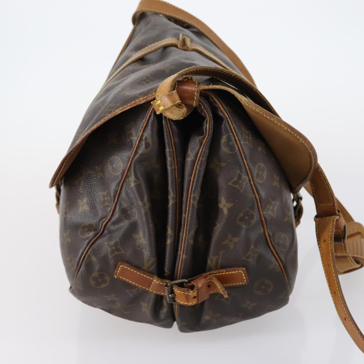 LOUIS VUITTON Monogram Saumur 35 Shoulder Bag M42254 LV Auth 146596