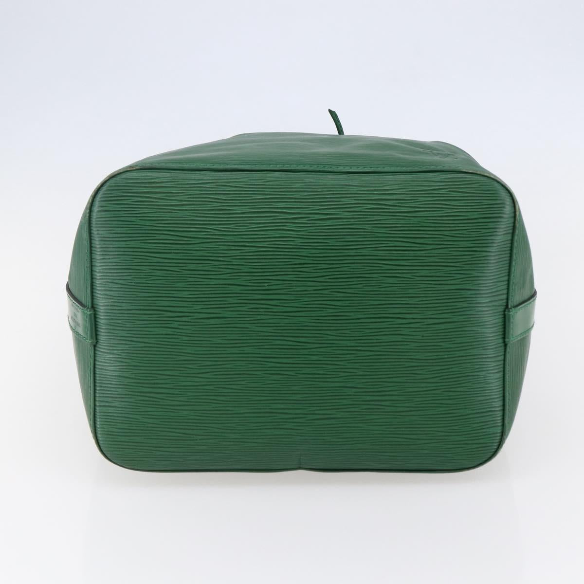 LOUIS VUITTON Epi Petit Noe Shoulder Bag Green M44104 LV Auth 147274
