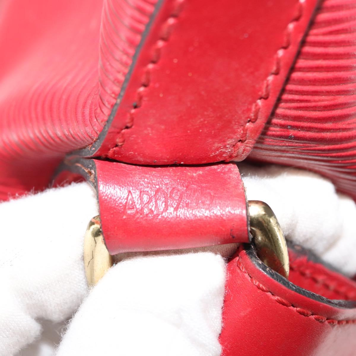 LOUIS VUITTON Epi Petit Noe Shoulder Bag Red M44107 LV Auth 147352