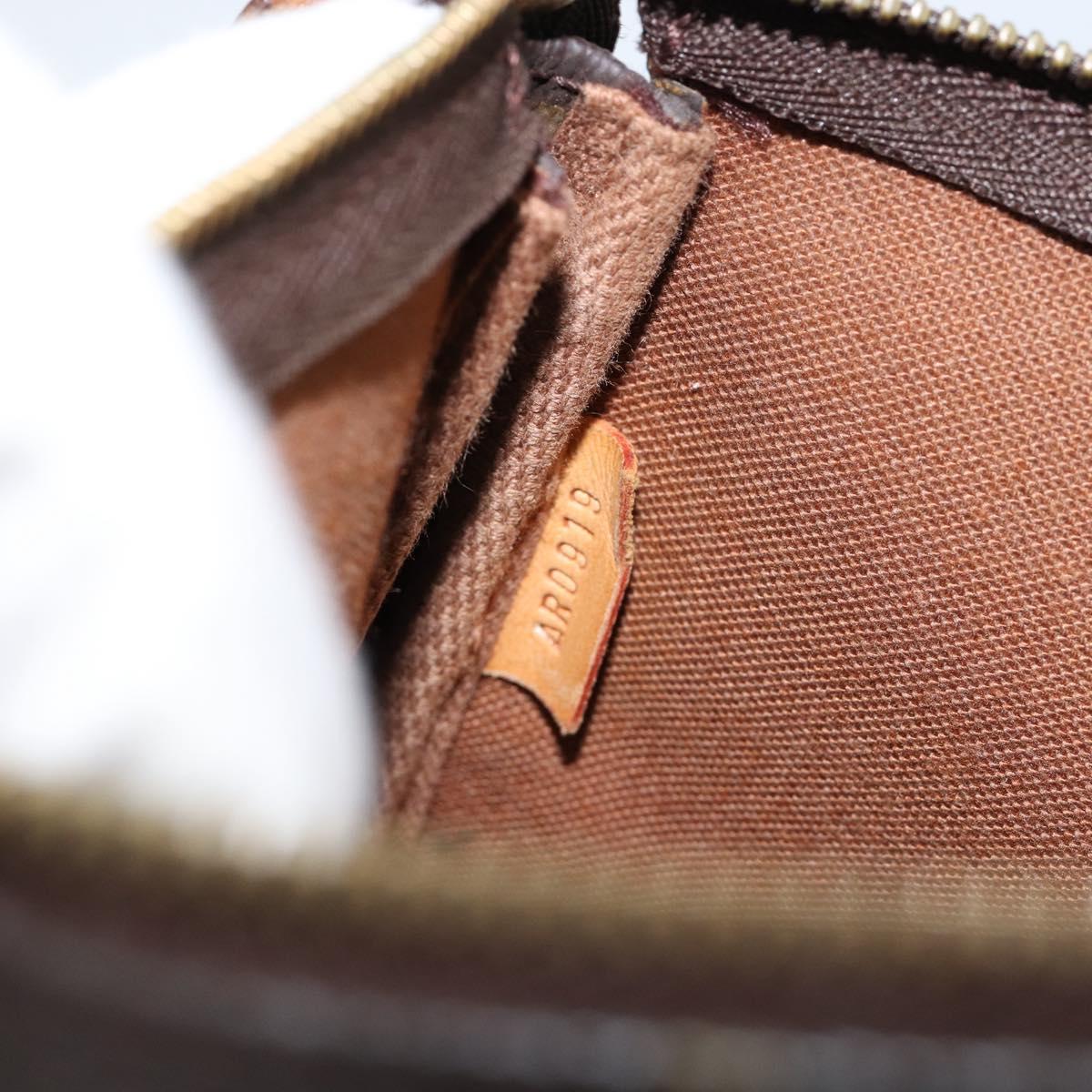 LOUIS VUITTON Monogram Pochette Accessoires Pouch M51980 LV Auth 147429