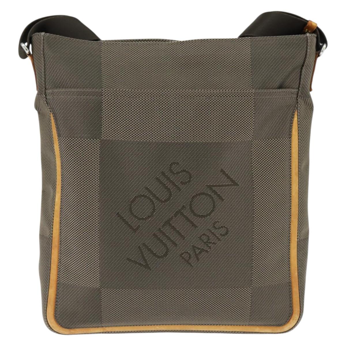 LOUIS VUITTON Damier Geant Compignon Messenger bag Khaki M93045 LV Auth 147709