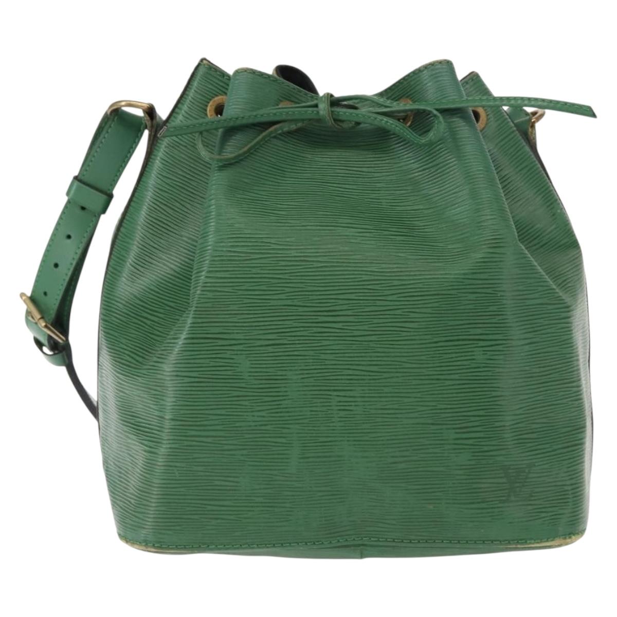 LOUIS VUITTON Epi Petit Noe Shoulder Bag Green M44104 LV Auth 147759