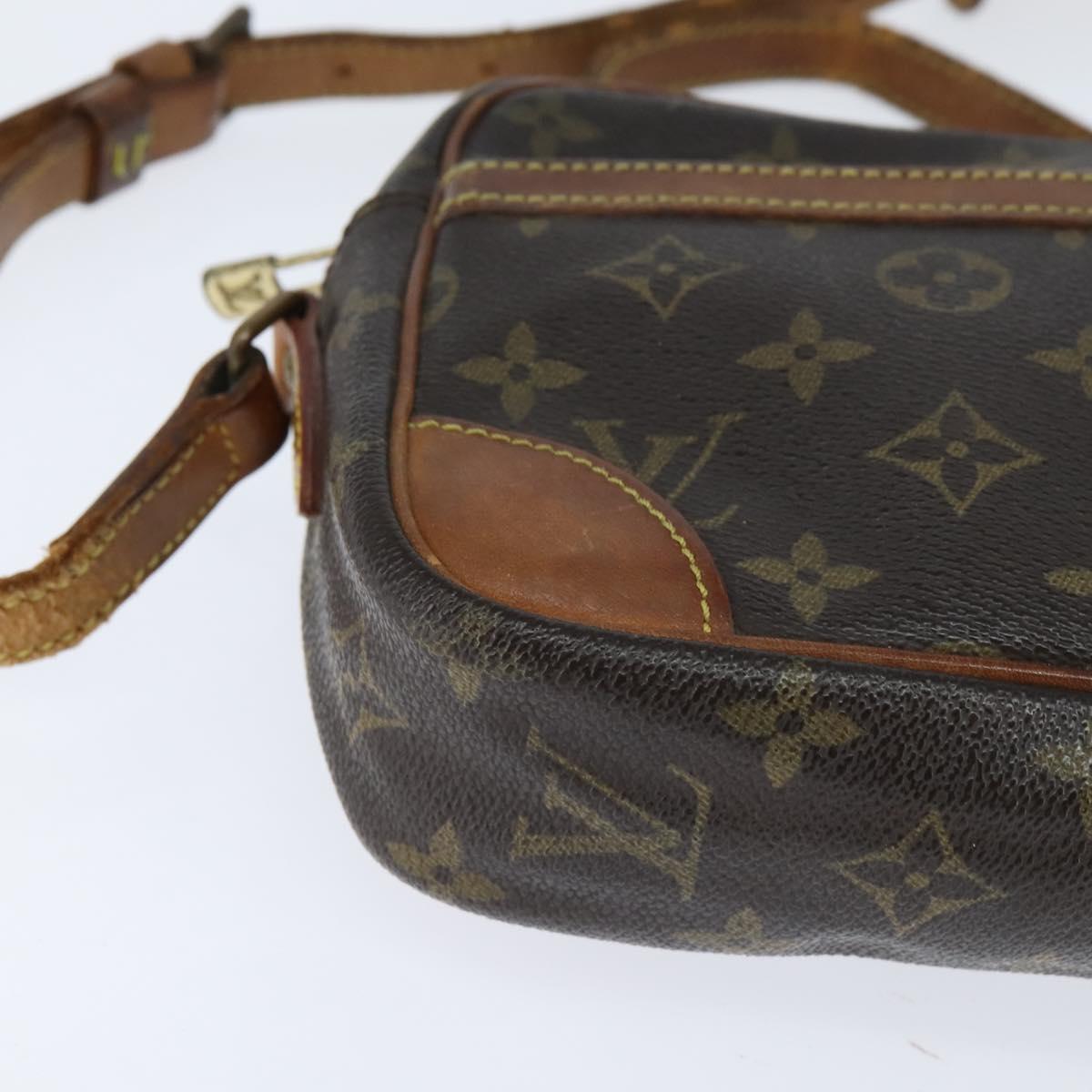 LOUIS VUITTON Monogram Trocadero 23 Shoulder Bag M51276 LV Auth 147823