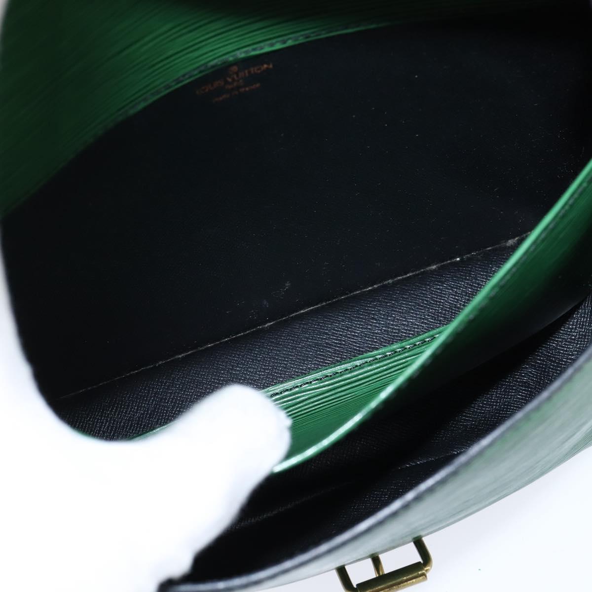 LOUIS VUITTON Epi Cartouchiere MM Shoulder Bag Green M52244 LV Auth 147850